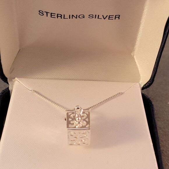 Sterling Openwork Scroll Prayer Box Pendant Necklace - New In Box - Picture 4 of 9